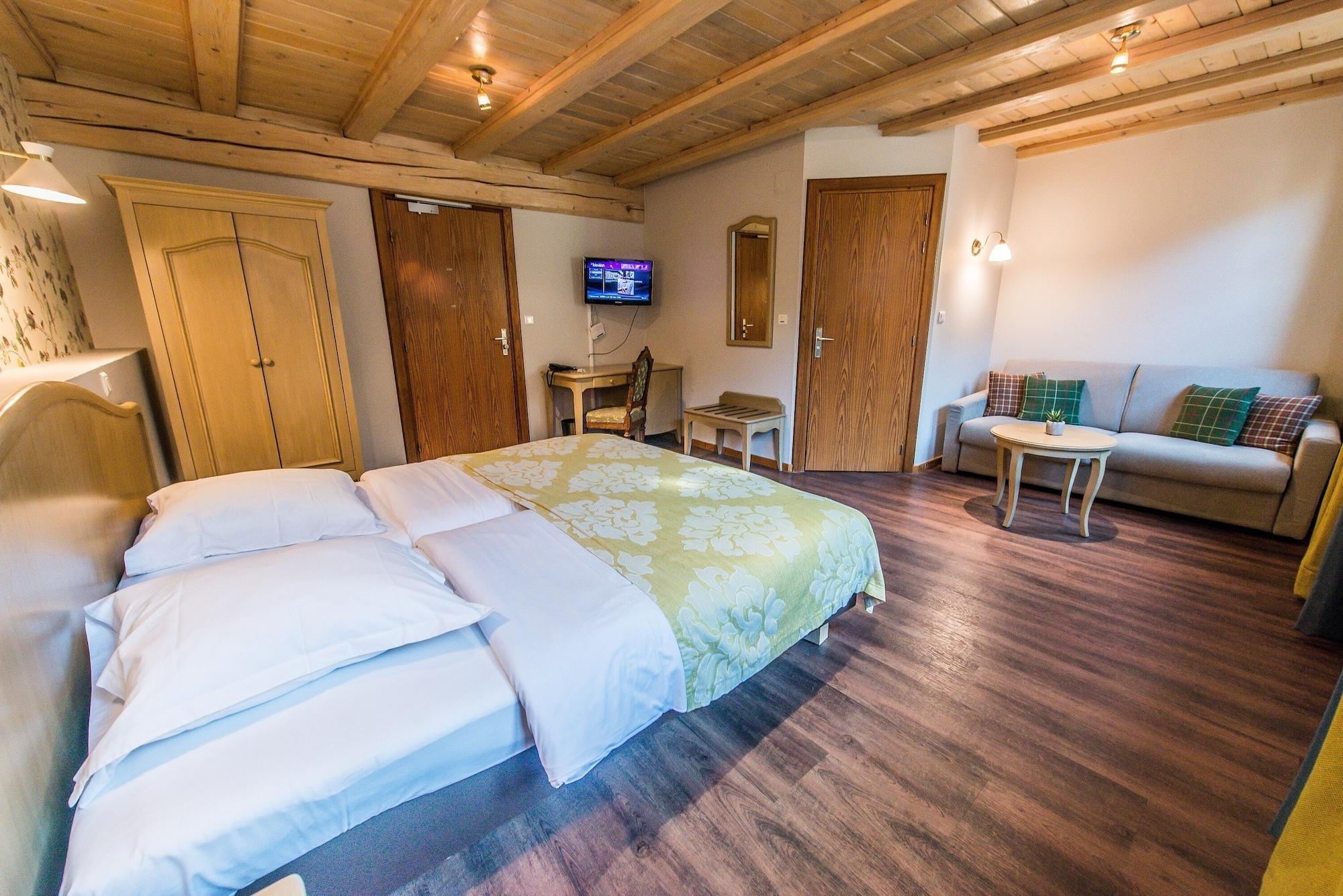 Hotel Au Lion Ribeauvillé Kültér fotó